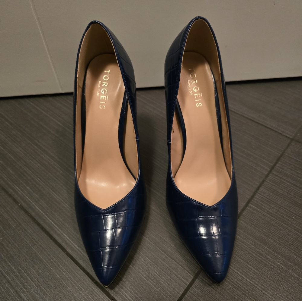 Navy Blue Textured Heels